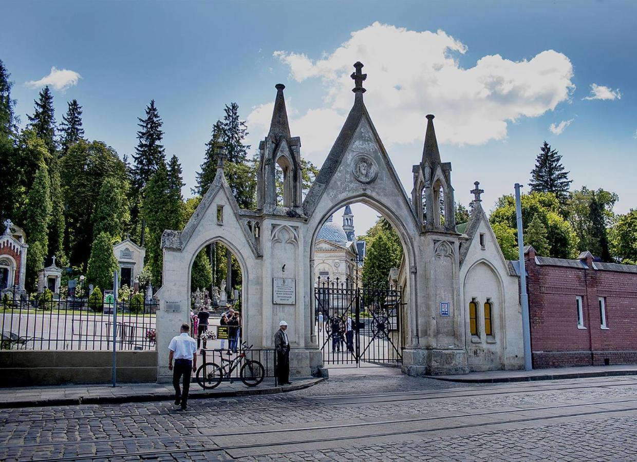 Near St. Anthony Apartment Lviv Exterior photo